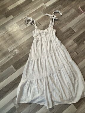 Francesca's Collections White Tiered Tie-Shoulder Maxi Dress